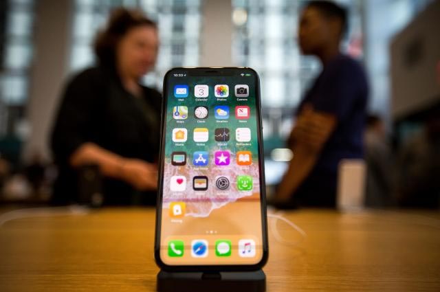 Apple presentará un iPhone gigante y un modelo más económico
